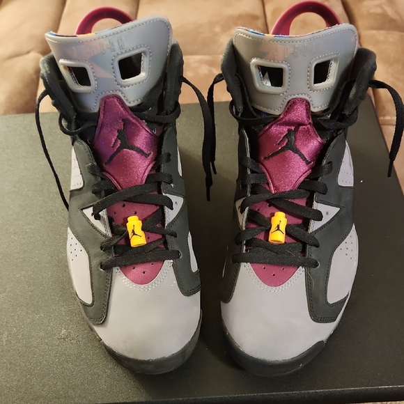 "Jordan 6 Bordeaux" Sneakers - Black, Gray, Burgandy - Picture 4 of 8